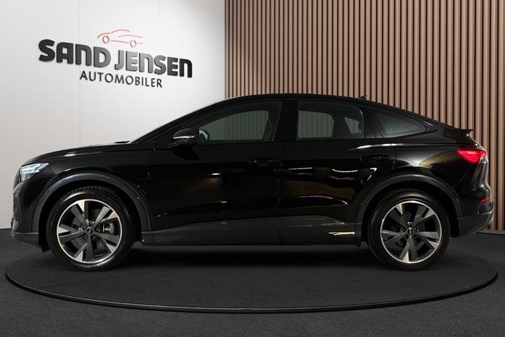 Sort Audi Q4 e-tron fra 2024