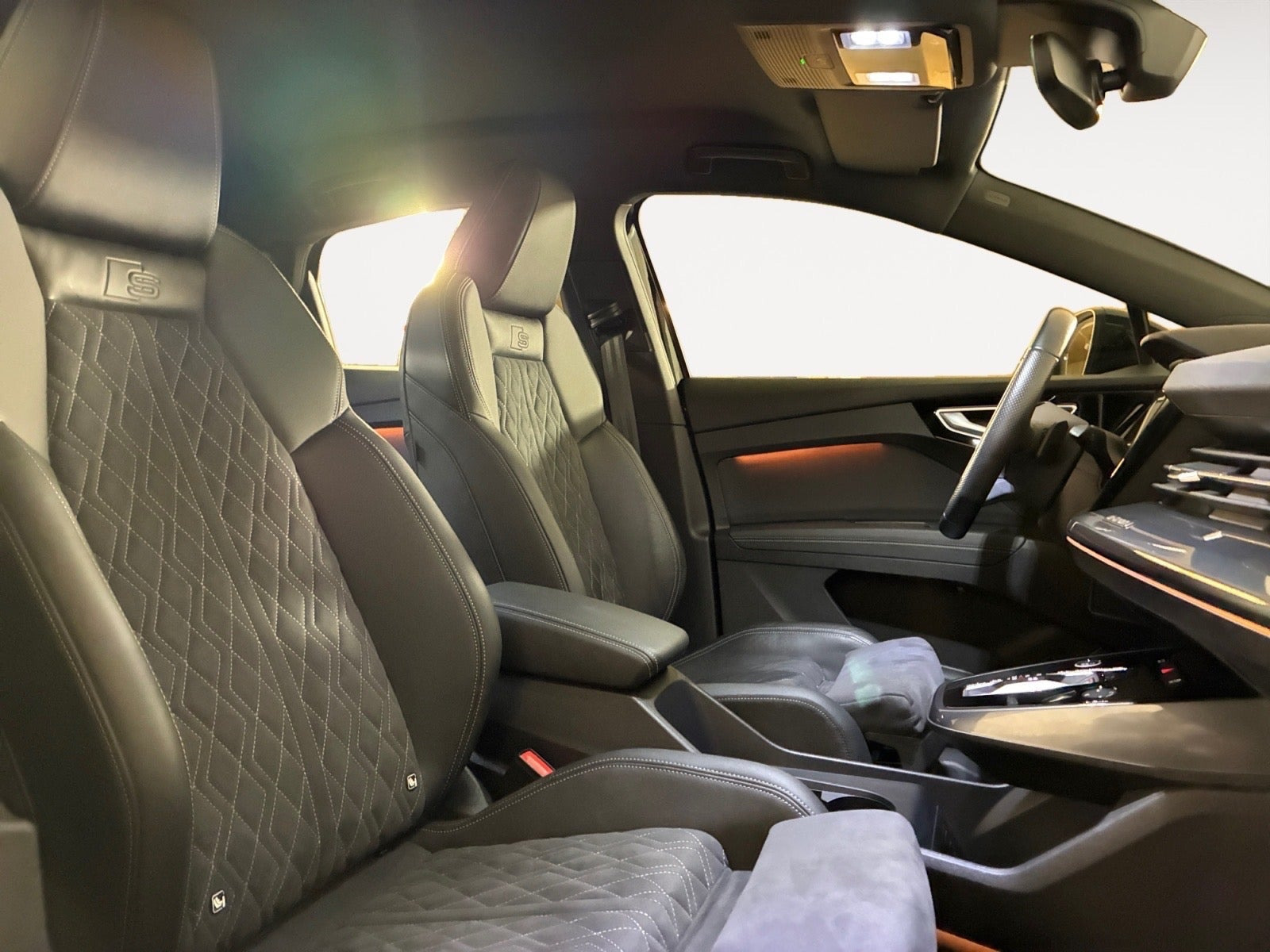 Sort Audi Q4 e-tron fra 2024