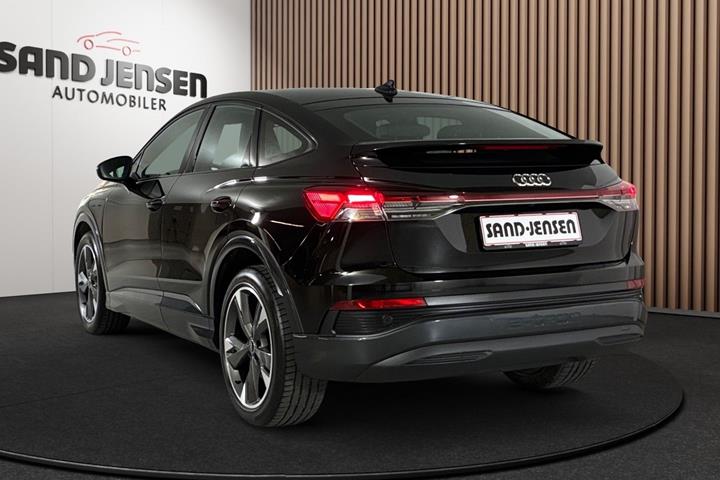 Sort Audi Q4 e-tron fra 2024