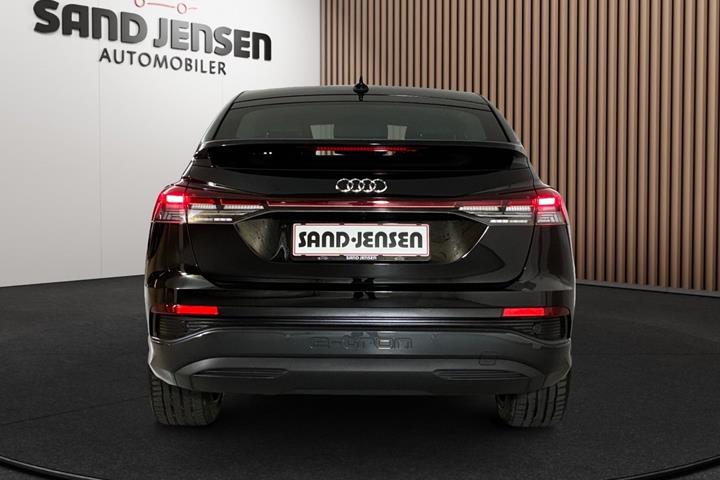 Sort Audi Q4 e-tron fra 2024