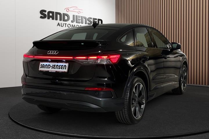 Sort Audi Q4 e-tron fra 2024