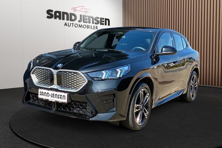 Sort BMW iX2 fra 2025