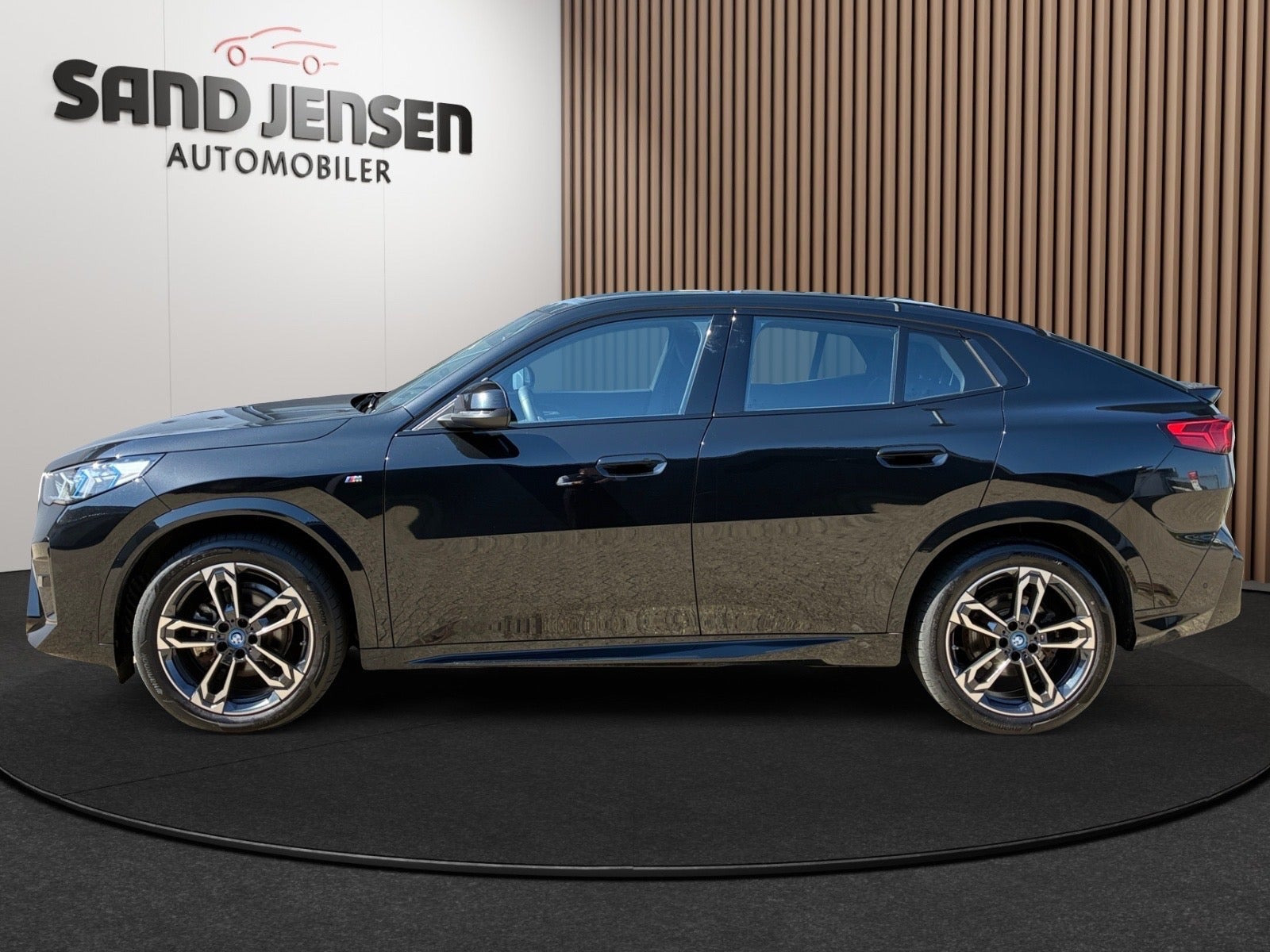 Sort BMW iX2 fra 2025