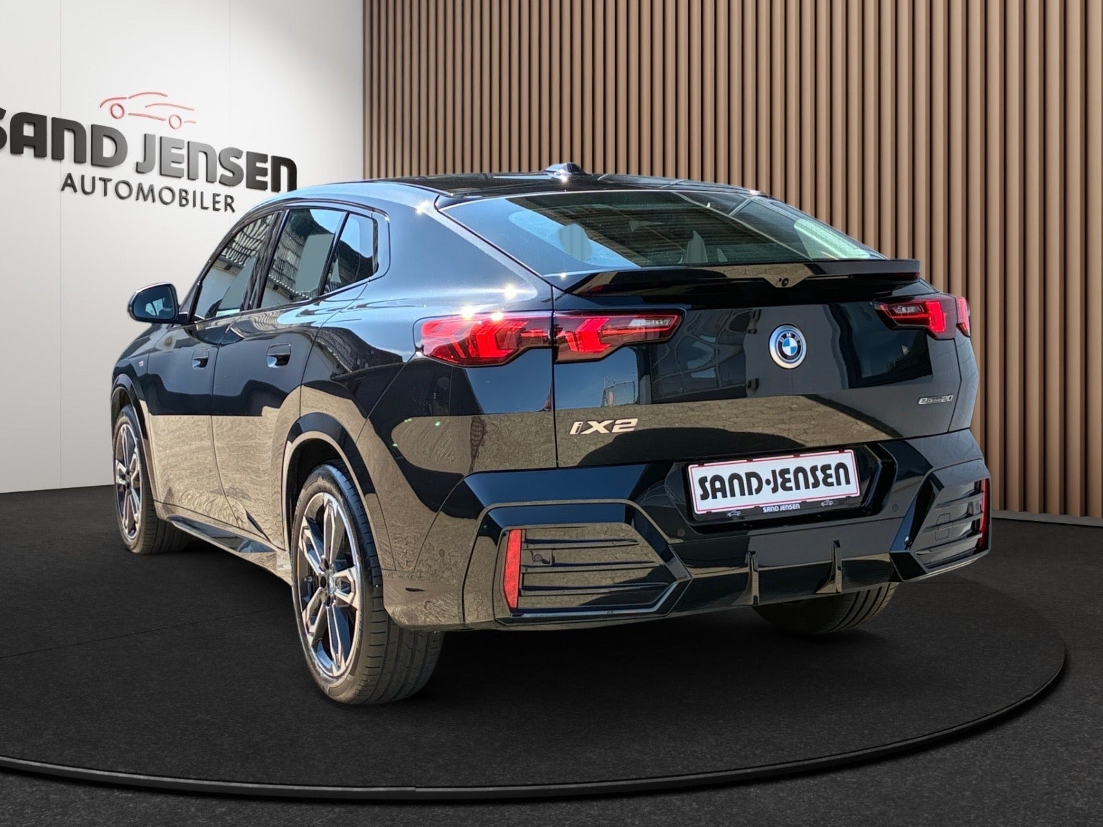 Sort BMW iX2 fra 2025