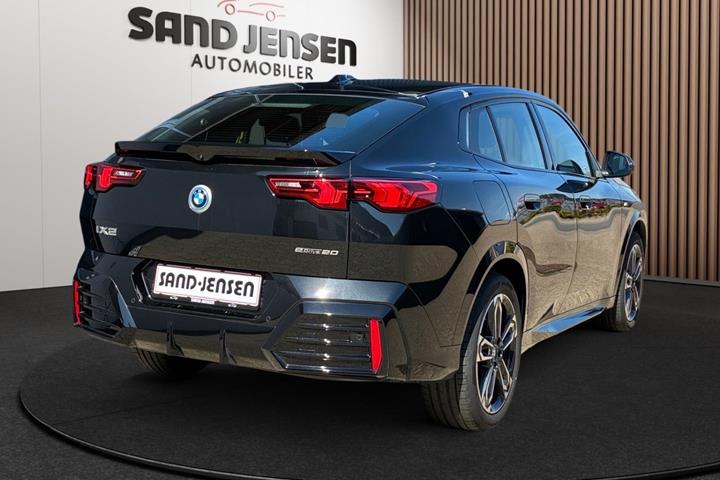Sort BMW iX2 fra 2025