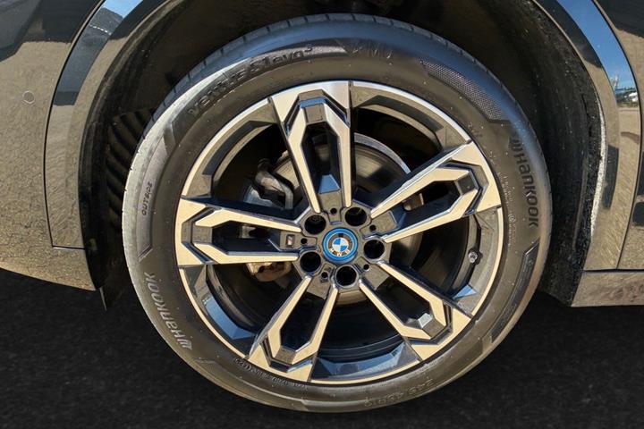 Sort BMW iX2 fra 2025