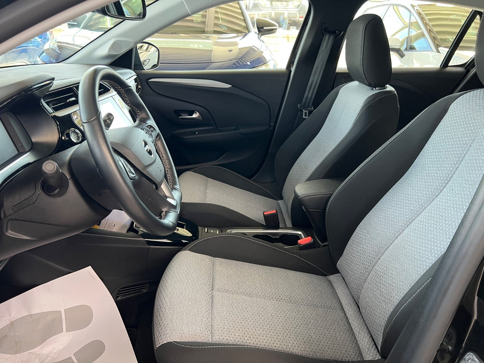 Sort Opel Corsa-e fra 2024