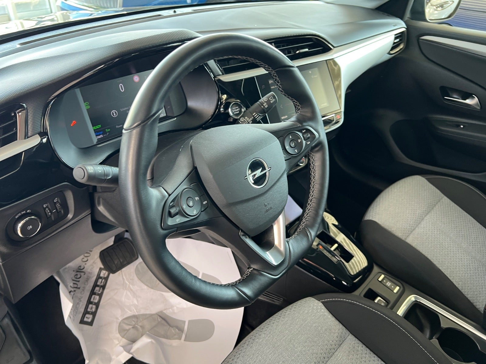 Sort Opel Corsa-e fra 2024