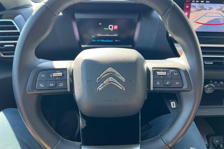 Grå Citroën ë-C4 X fra 2024