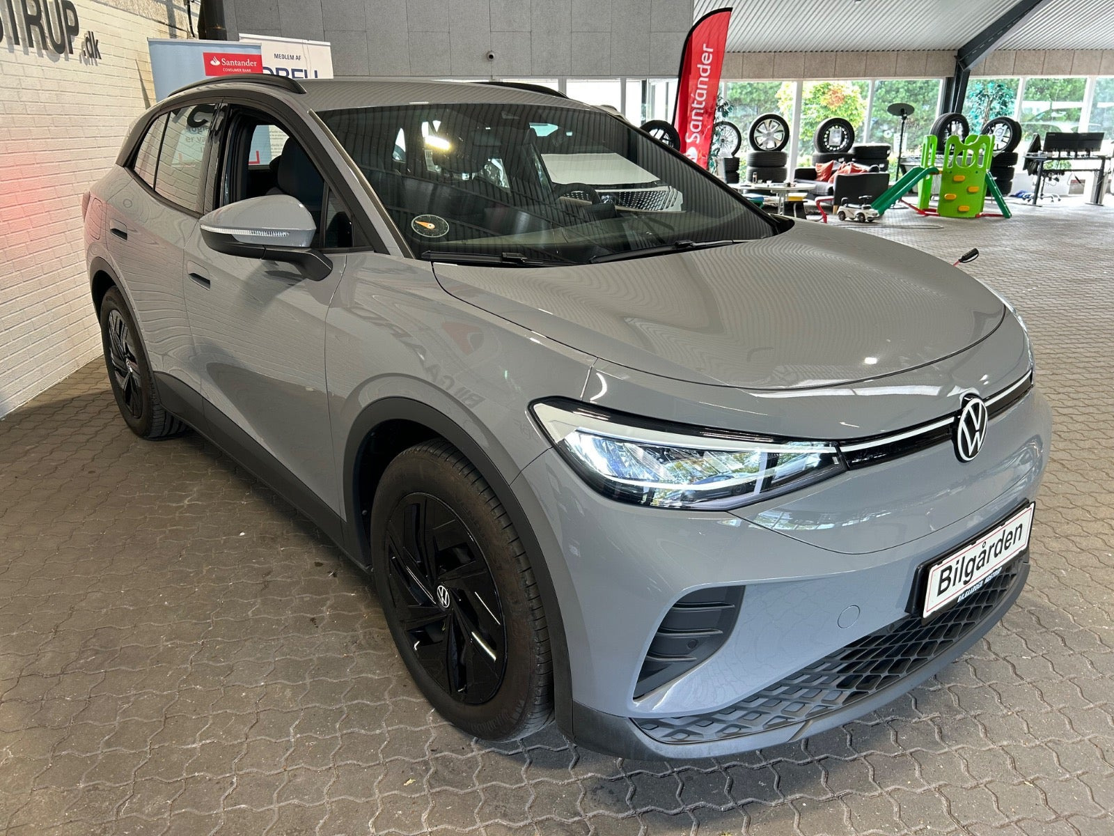 Grå VW ID.4 fra 2024