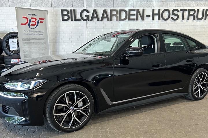 Sort BMW i4 fra 2024