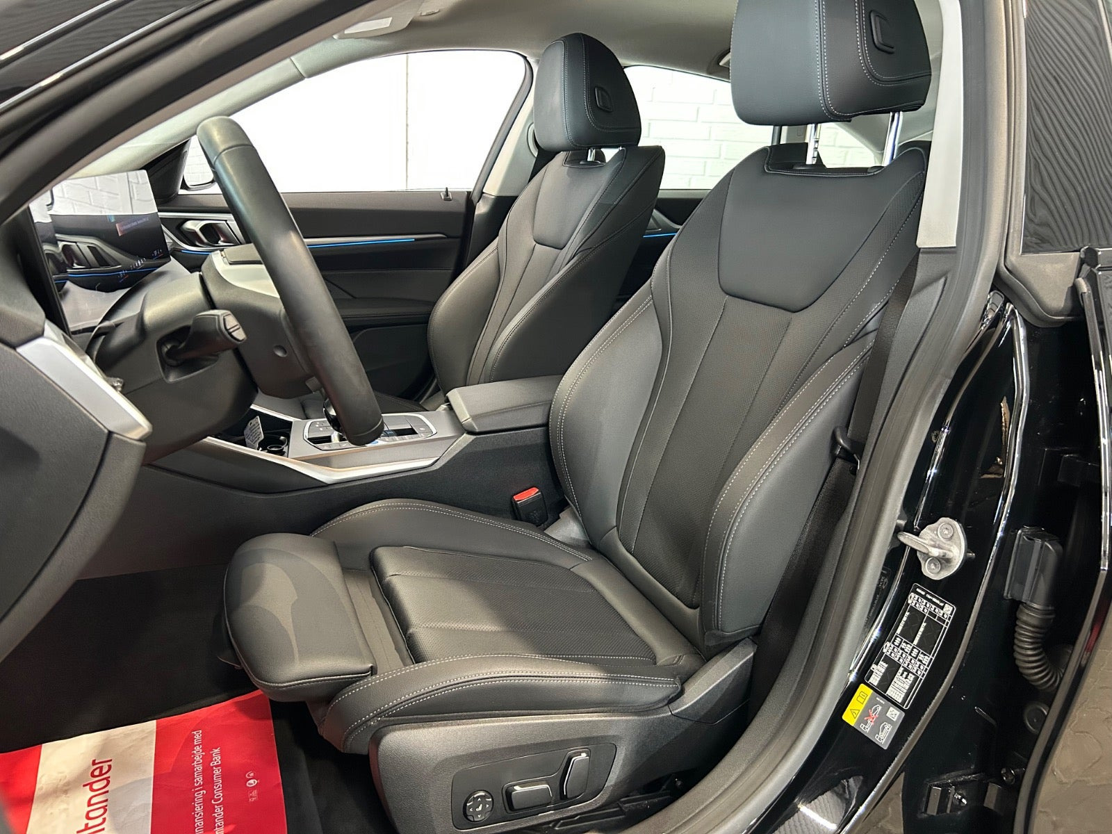 Sort BMW i4 fra 2024