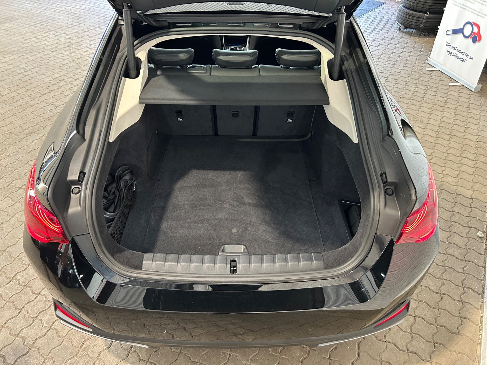 Sort BMW i4 fra 2024