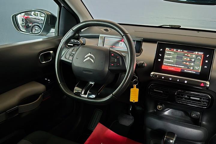 Hvid Citroën C4 Cactus fra 2020