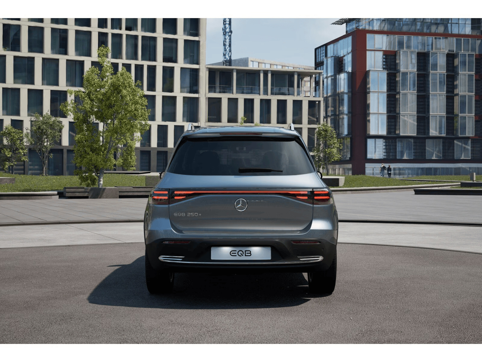 Sølv Mercedes EQB250+ fra 2025