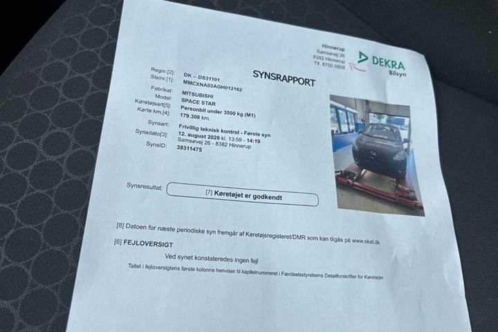 Sort Mitsubishi Space Star fra 2015