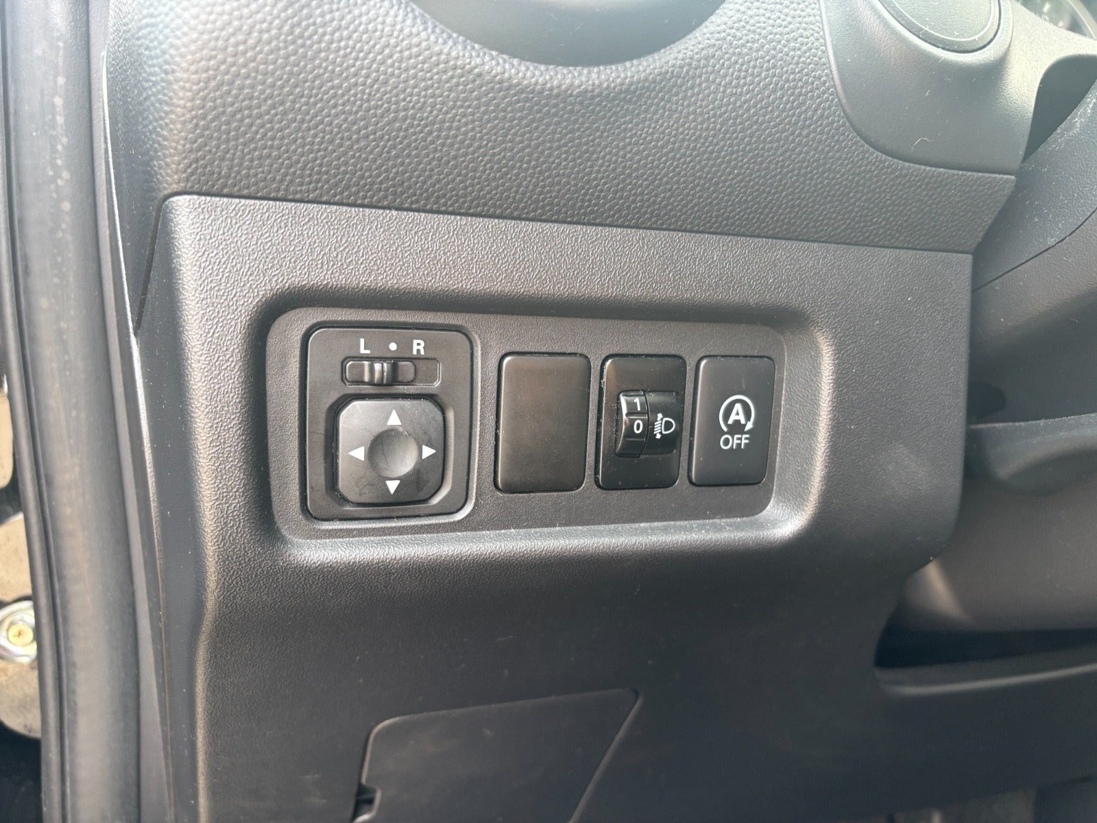 Sort Mitsubishi Space Star fra 2015