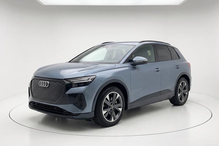 Blå Audi Q4 e-tron fra 2022