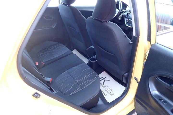 Gul Kia Picanto fra 2016