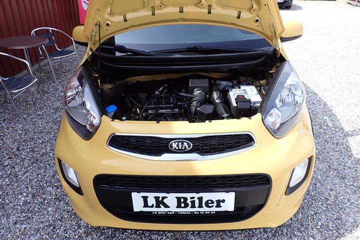 Gul Kia Picanto fra 2016