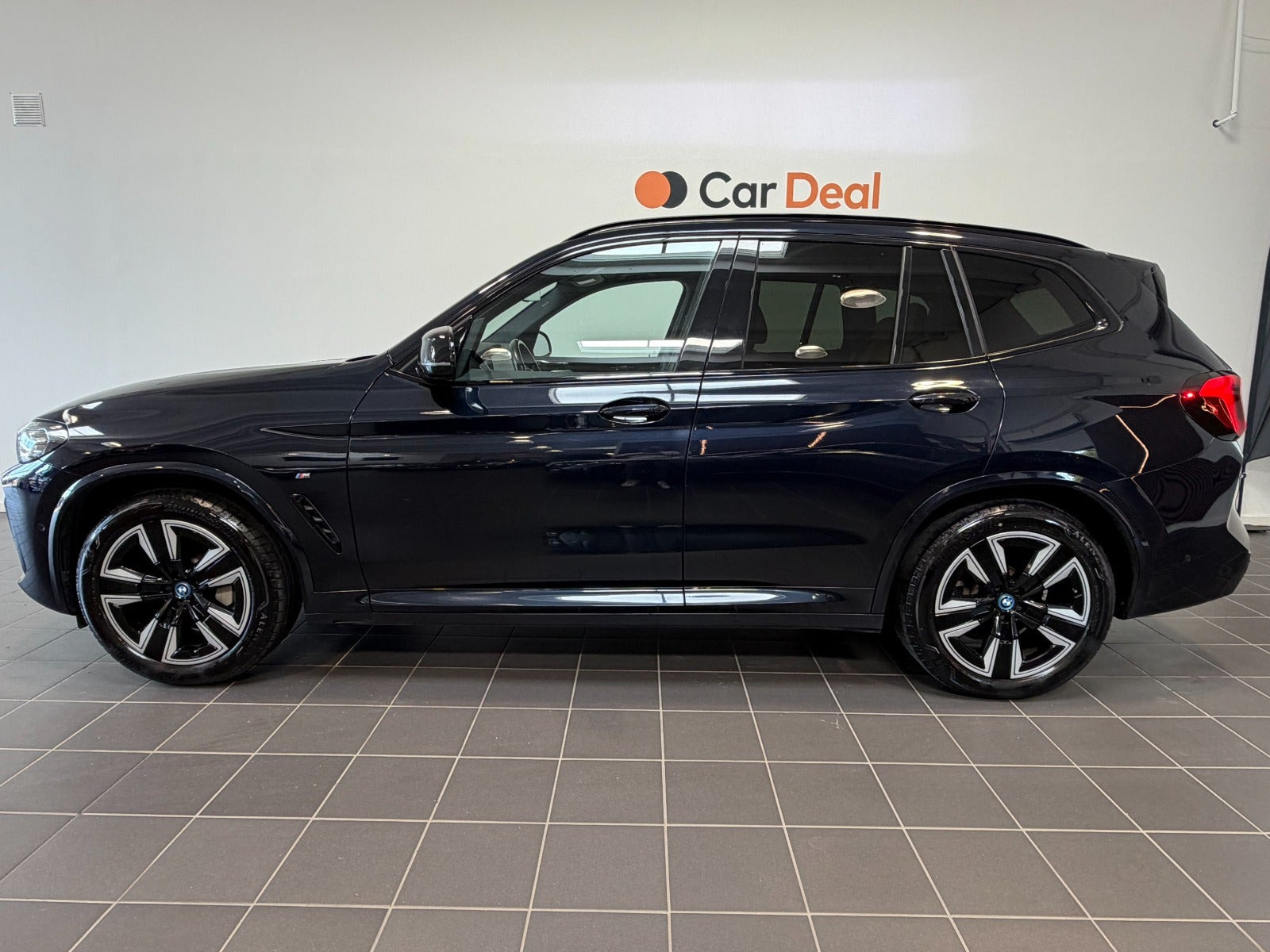 Sort BMW iX3 fra 2023