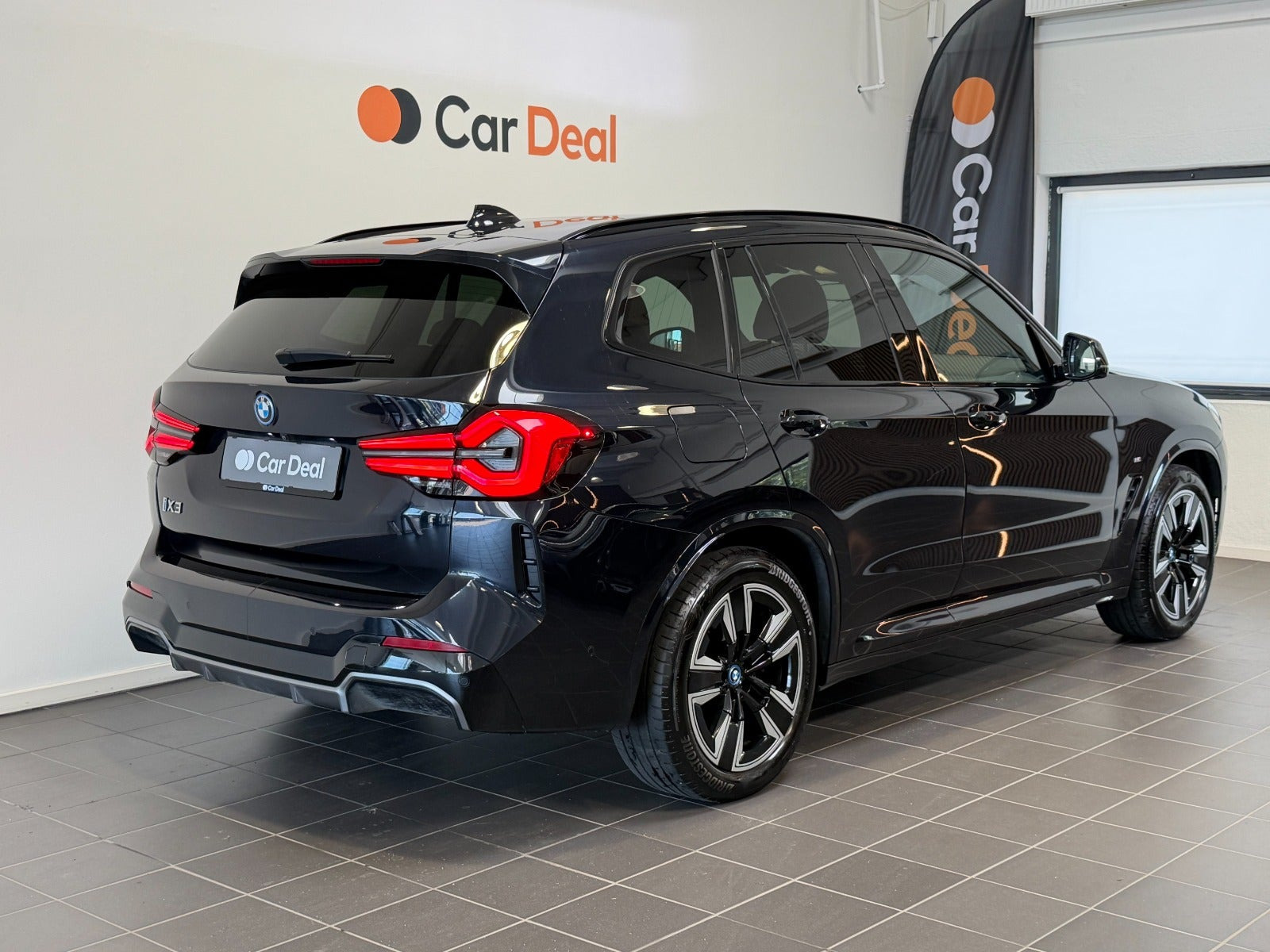 Sort BMW iX3 fra 2023