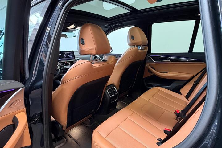 Sort BMW iX3 fra 2023