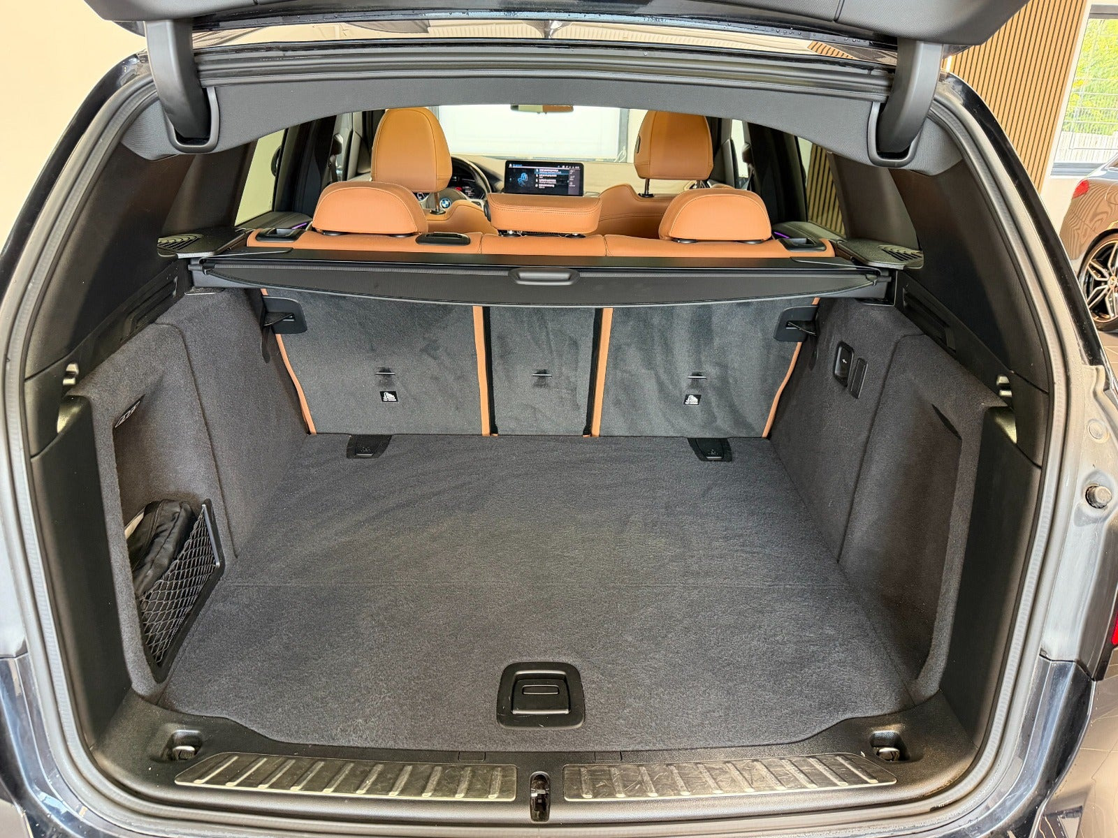 Sort BMW iX3 fra 2023