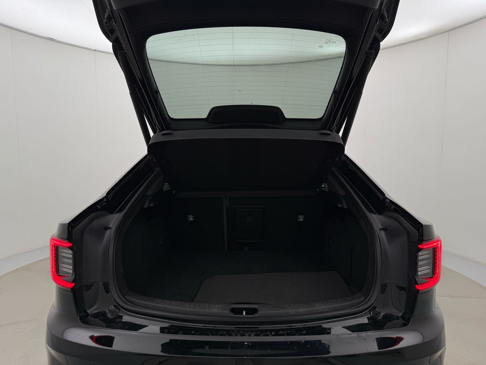 Sort Polestar 2 fra 2022