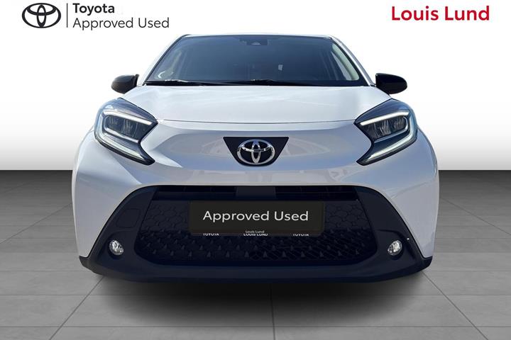 Hvid Toyota Aygo X fra 2023