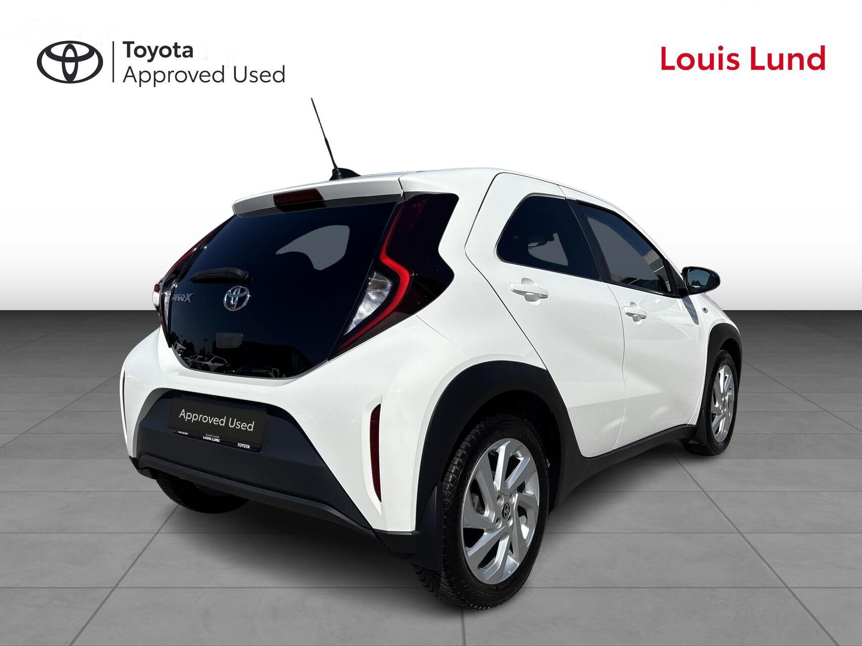 Hvid Toyota Aygo X fra 2023