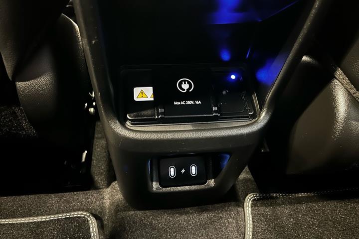 Blå Hyundai Kona fra 2024