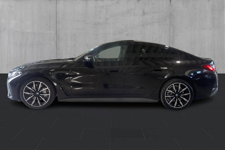 Sort BMW i4 fra 2023