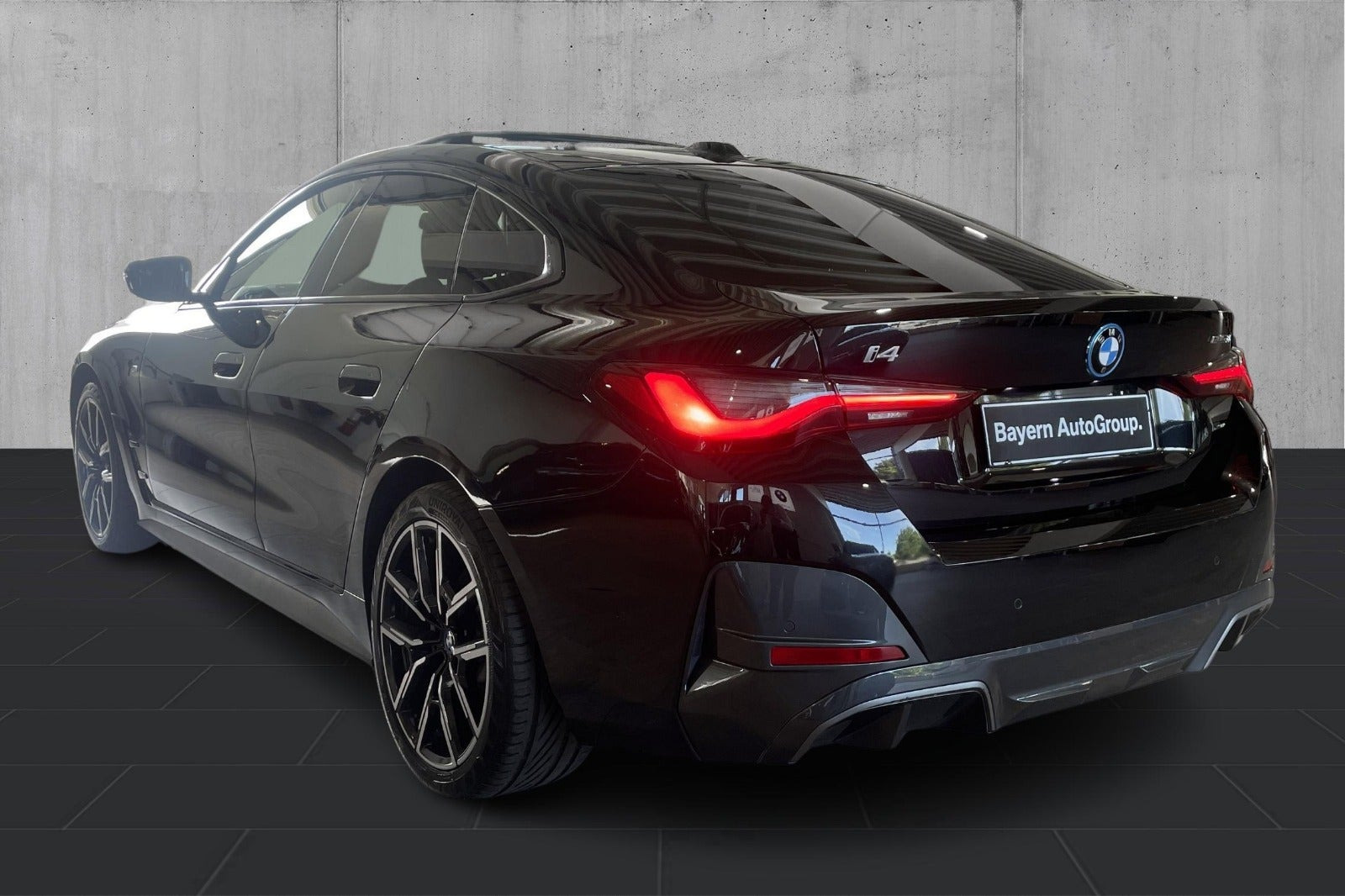 Sort BMW i4 fra 2023
