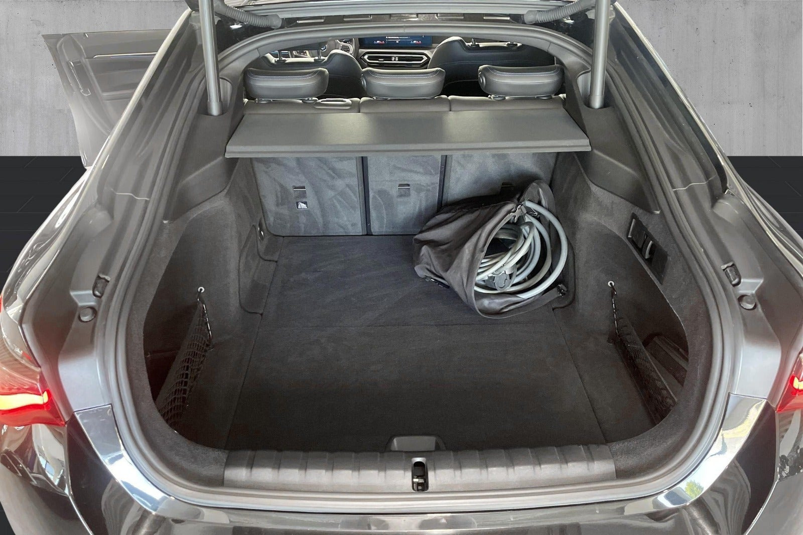 Sort BMW i4 fra 2023