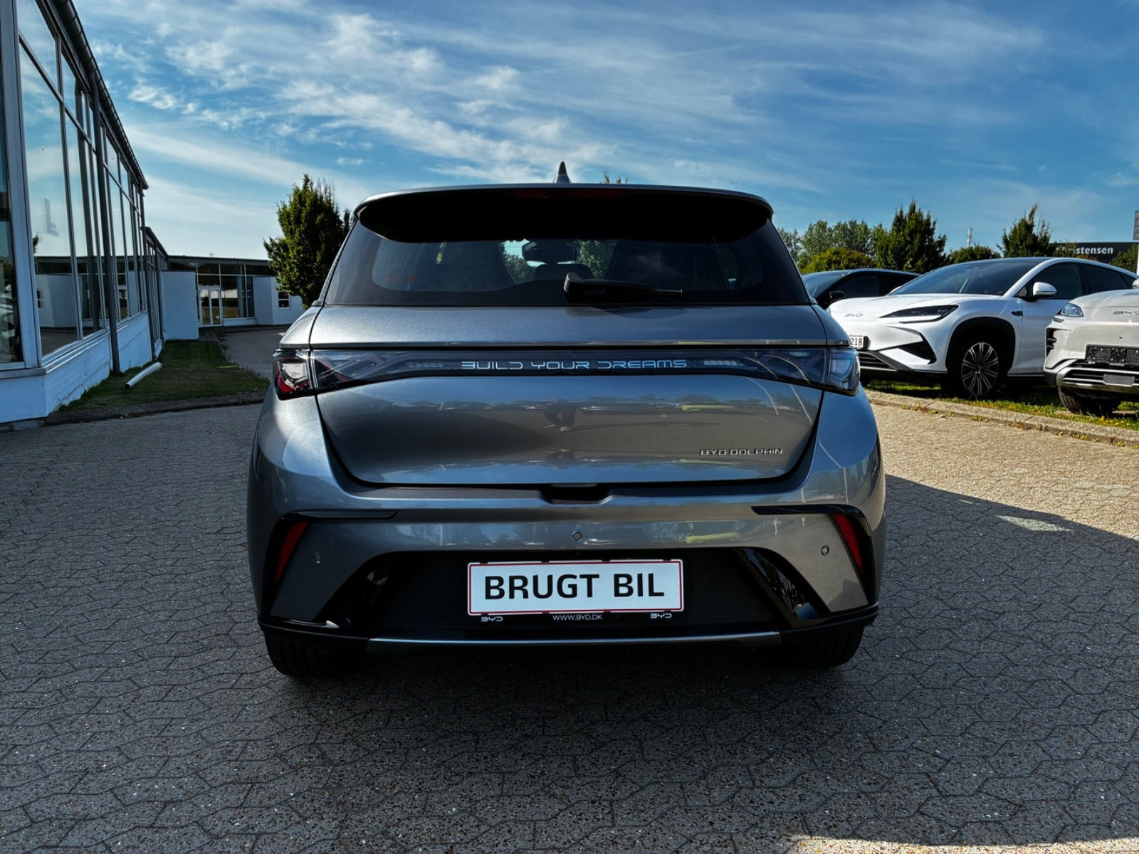 Grå BYD Dolphin fra 2024