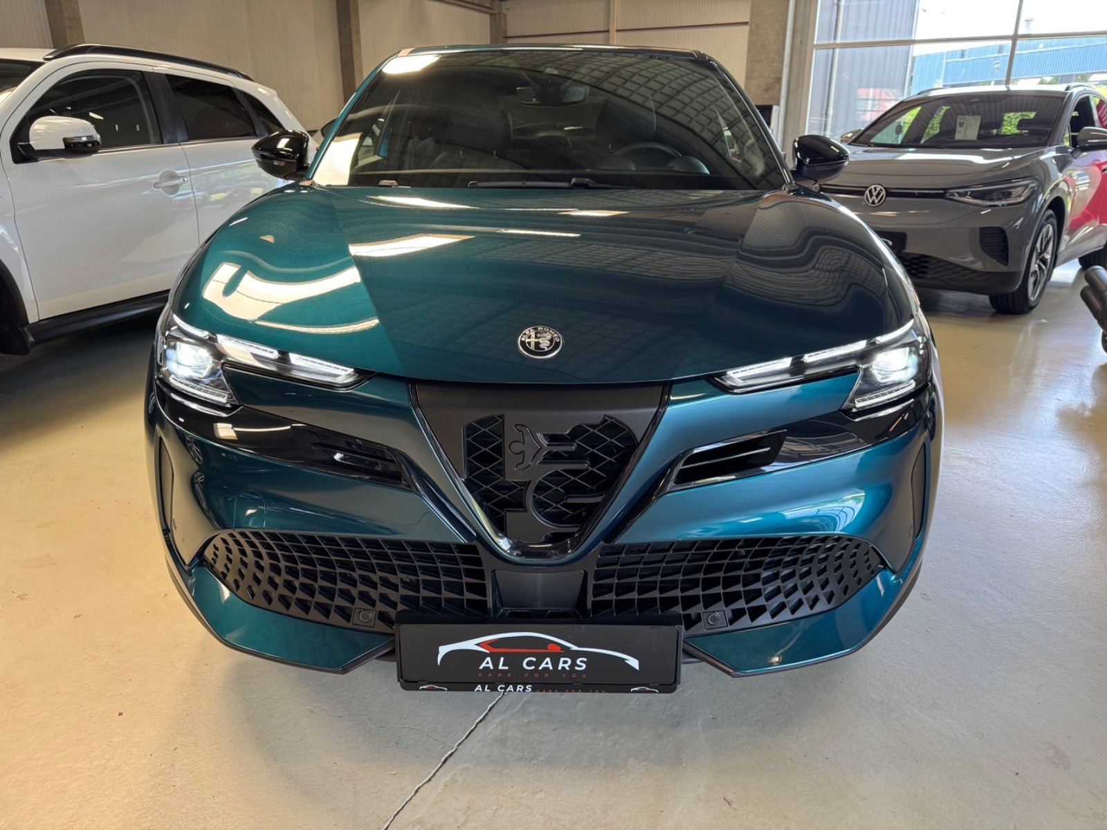 Blå Alfa Romeo Junior fra 2025