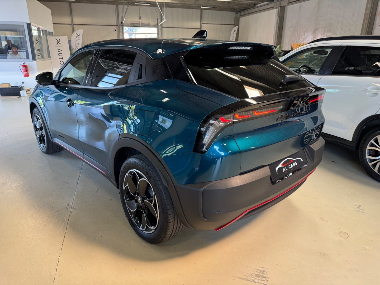 Blå Alfa Romeo Junior fra 2025