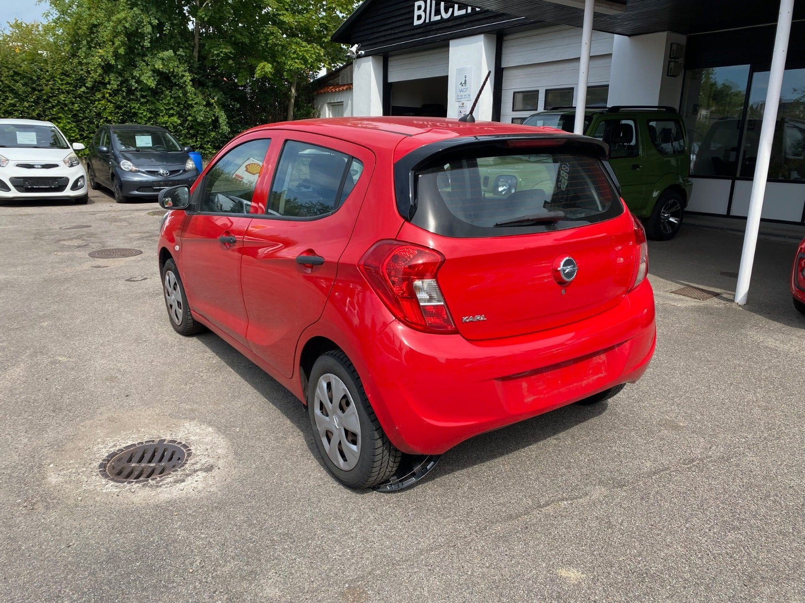 Rød Opel Karl fra 2016