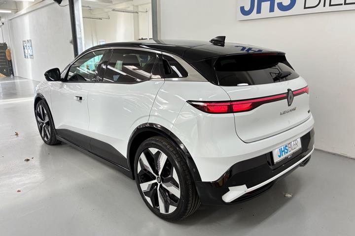 Hvid Renault Megane E-Tech fra 2024
