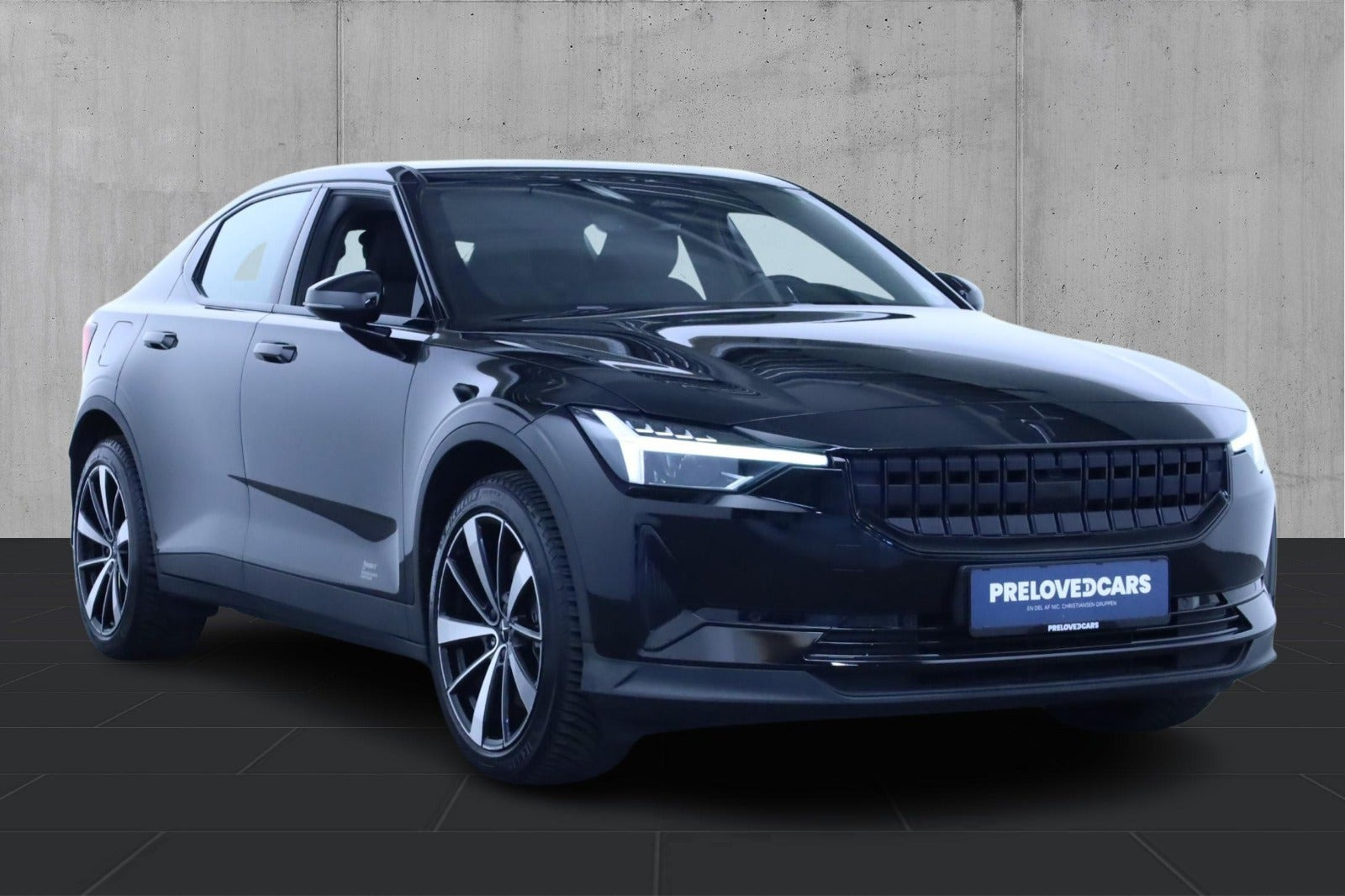 Sort Polestar 2 fra 2023