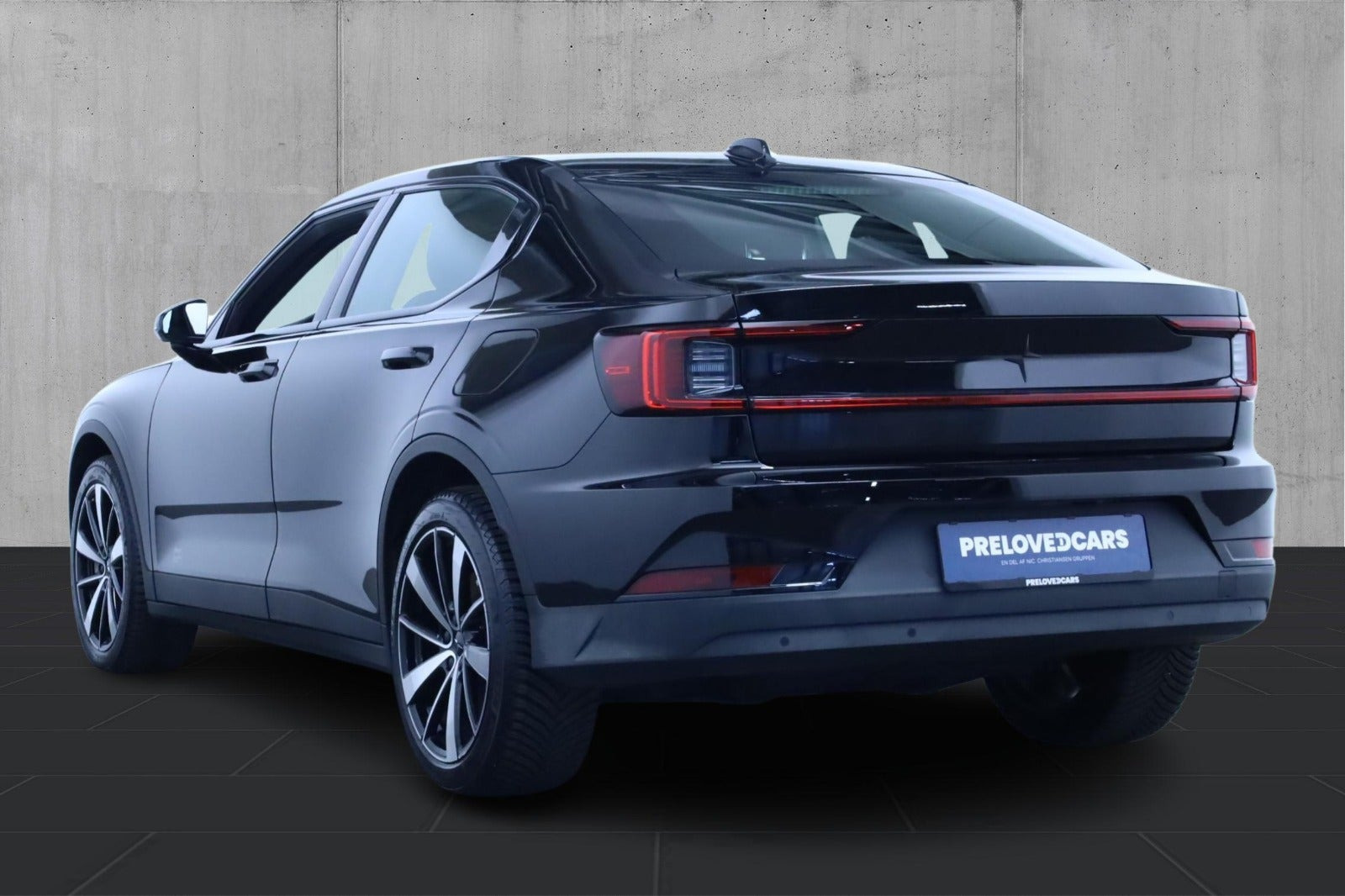 Sort Polestar 2 fra 2023