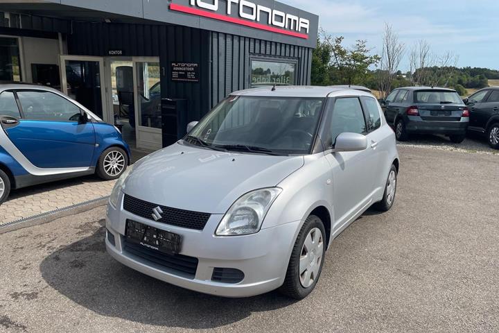 Sølv Suzuki Swift fra 2006