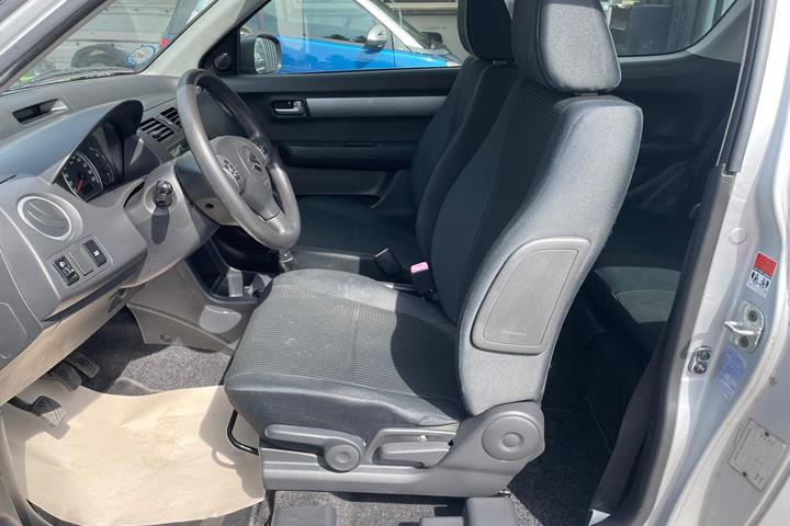 Sølv Suzuki Swift fra 2006