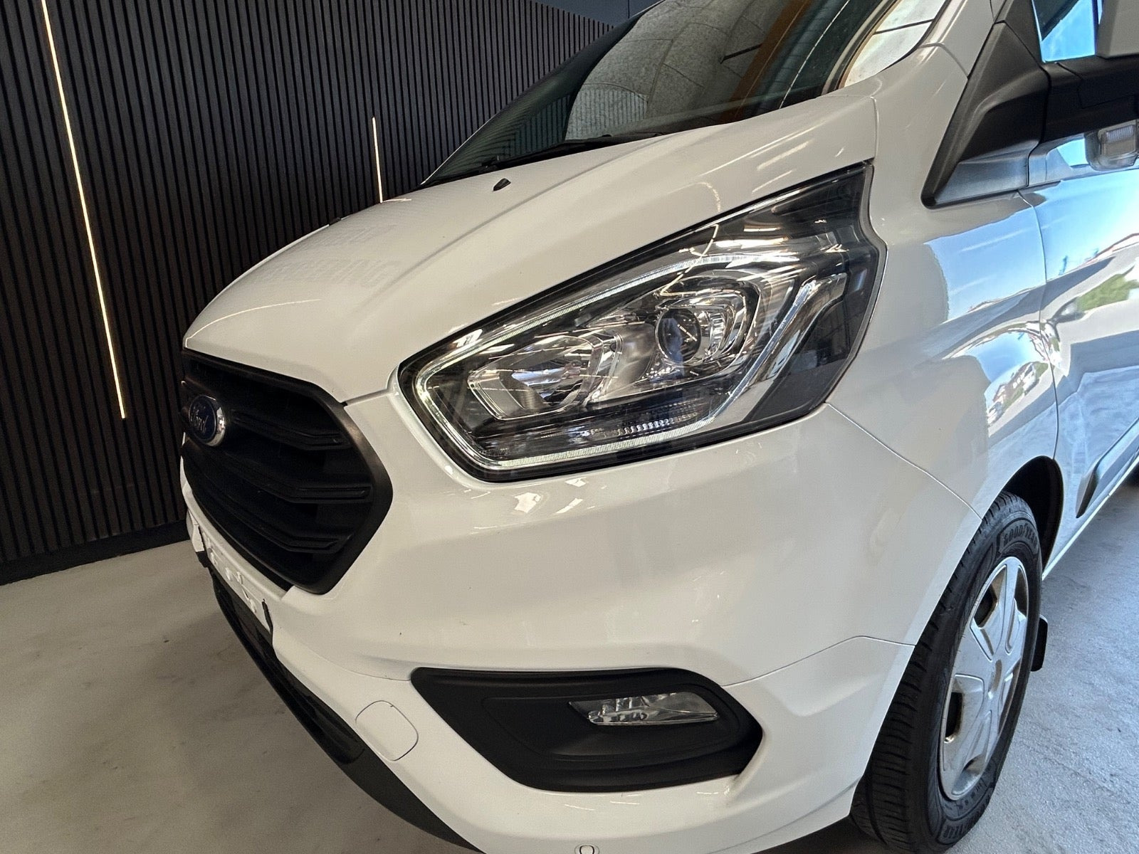 undefined Ford Transit Custom 320 L1 fra 2022