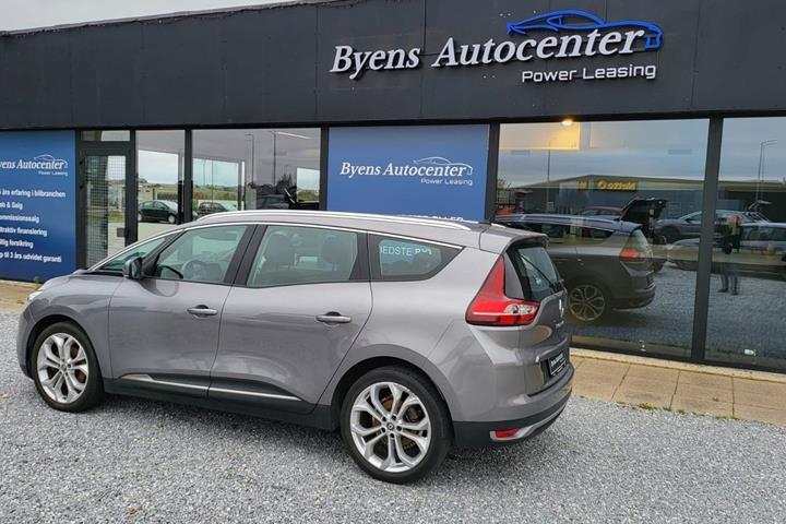 Grå Renault Grand Scenic IV fra 2018