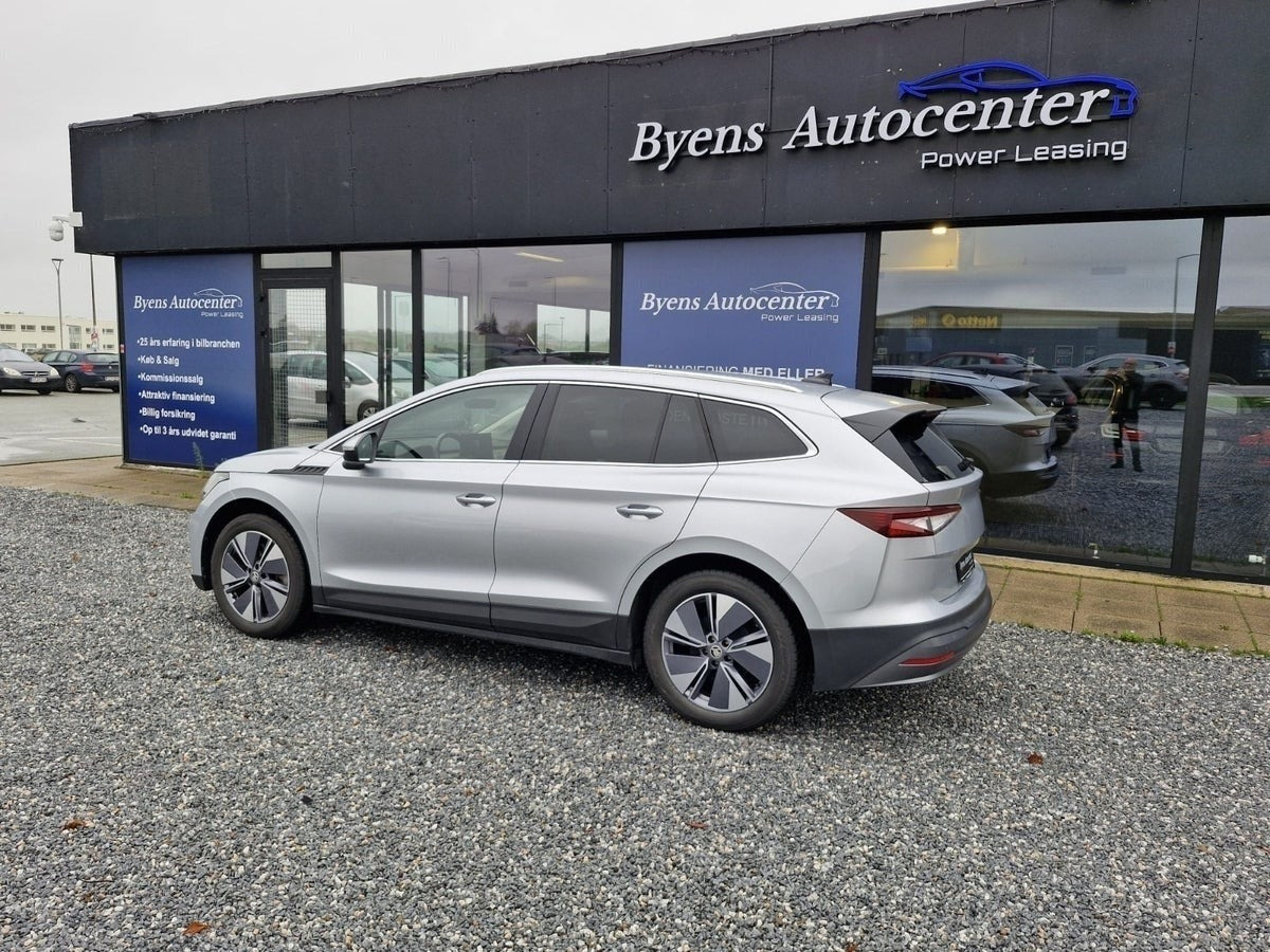 Sølv Skoda Enyaq fra 2021