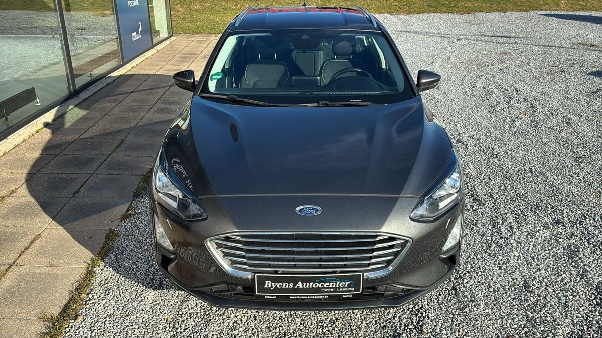 Grå Ford Focus fra 2019