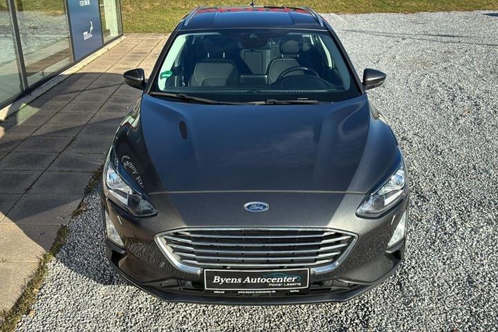 Grå Ford Focus fra 2019