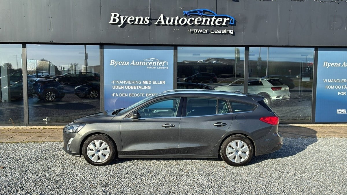 Grå Ford Focus fra 2019